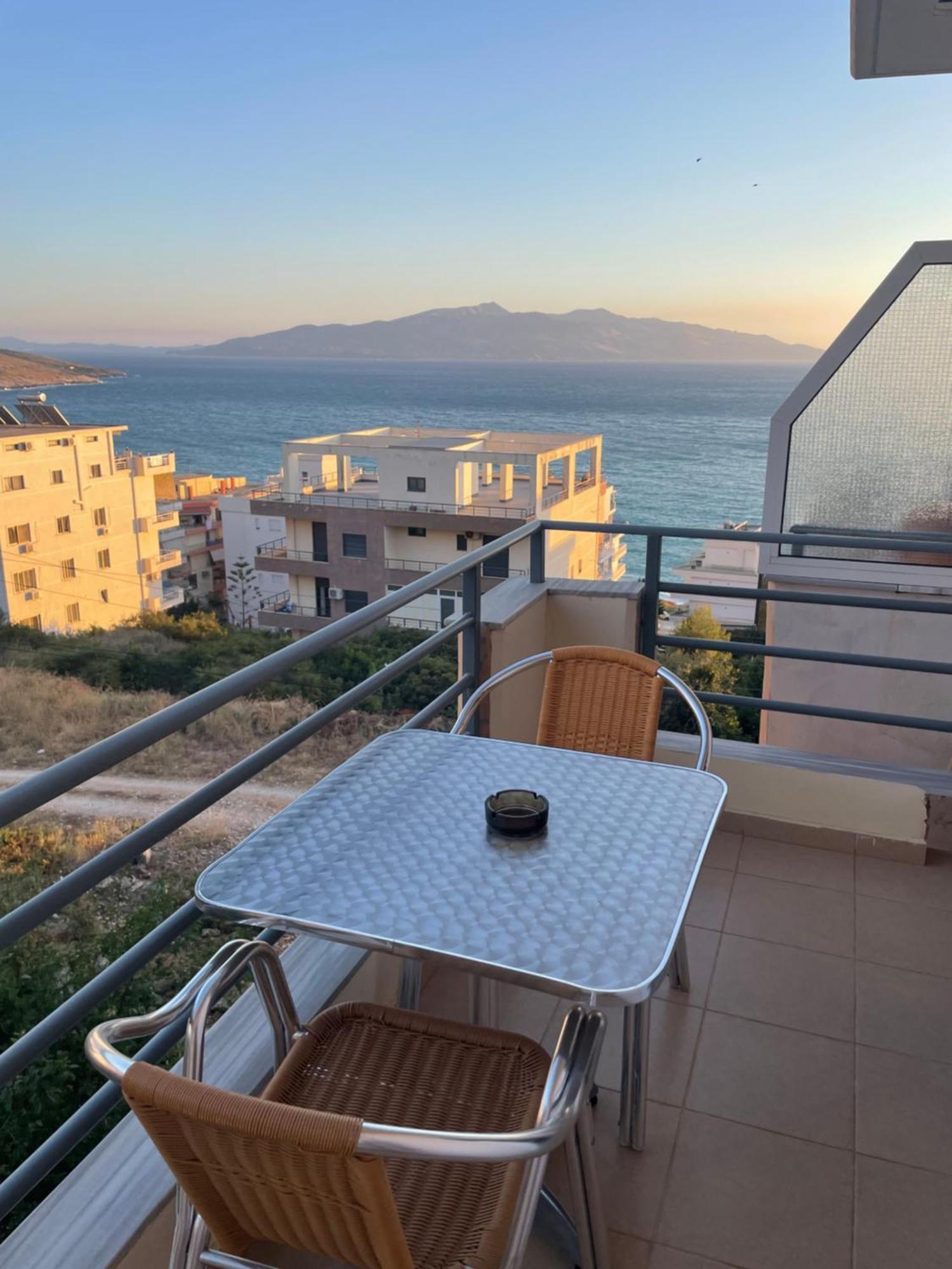 Honey Studios Sarandë Esterno foto