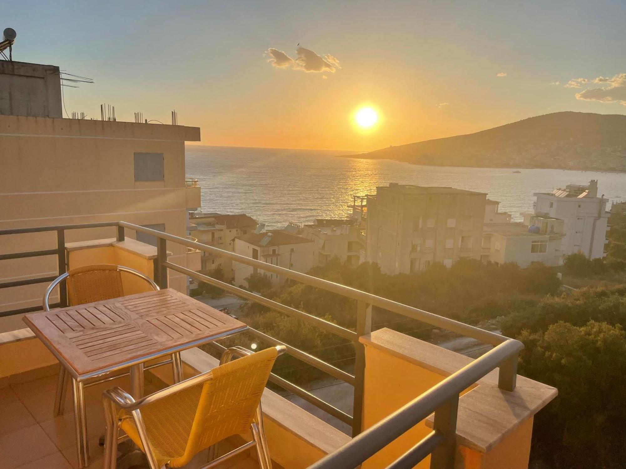 Honey Studios Sarandë Esterno foto