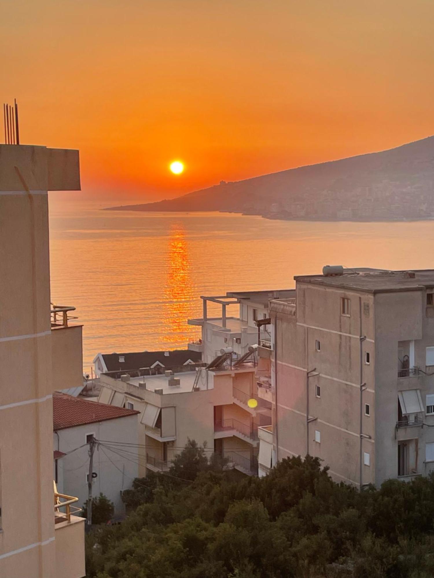 Honey Studios Sarandë Esterno foto