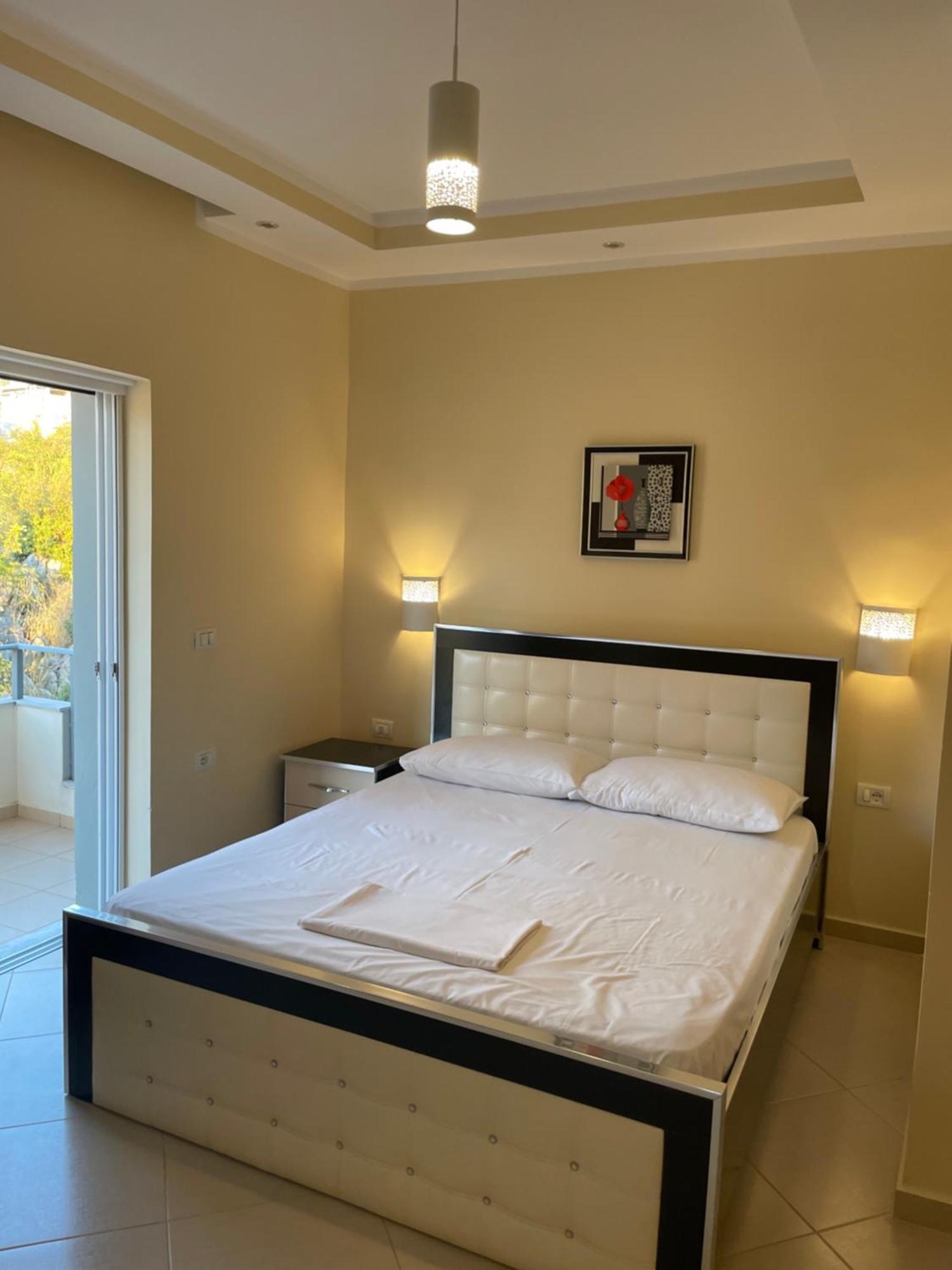 Honey Studios Sarandë Esterno foto