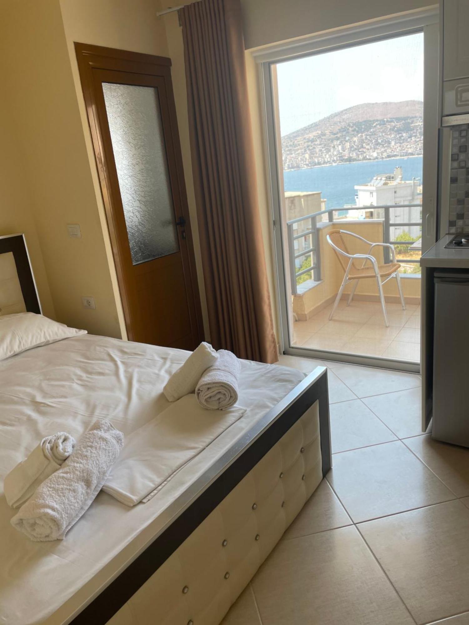 Honey Studios Sarandë Esterno foto