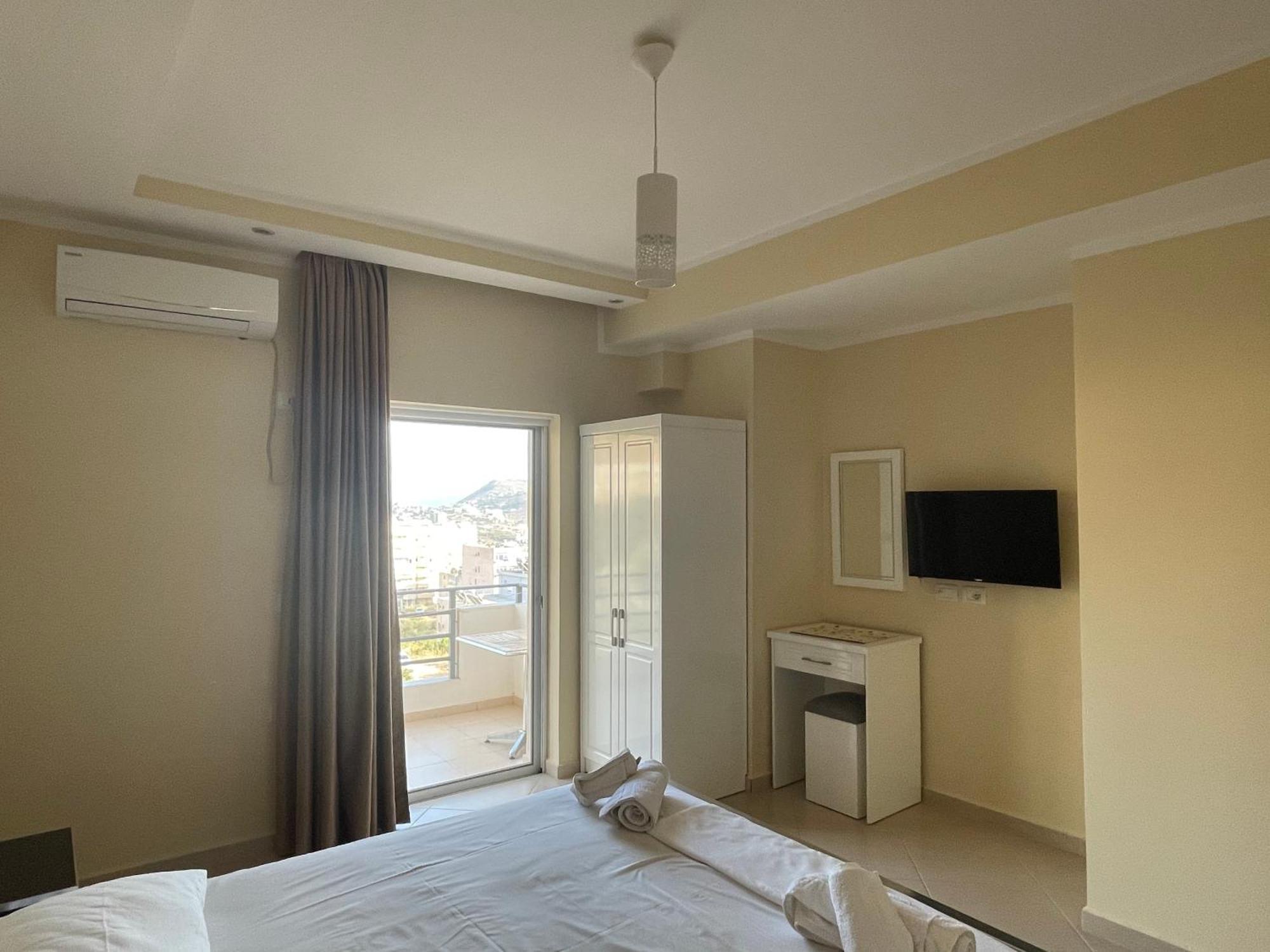 Honey Studios Sarandë Esterno foto
